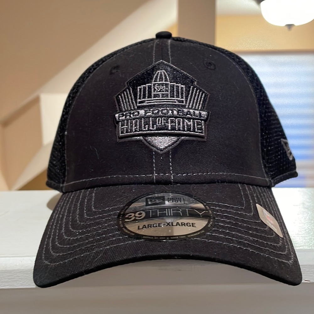 NWT New Era 39THIRTY Football Hall of Fame Black Hat